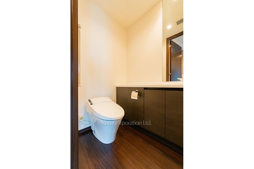 ラ・トゥール飯田橋の写真 トイレ ※8階の同じ間取タイプを撮影。仕様が異なることがあります。