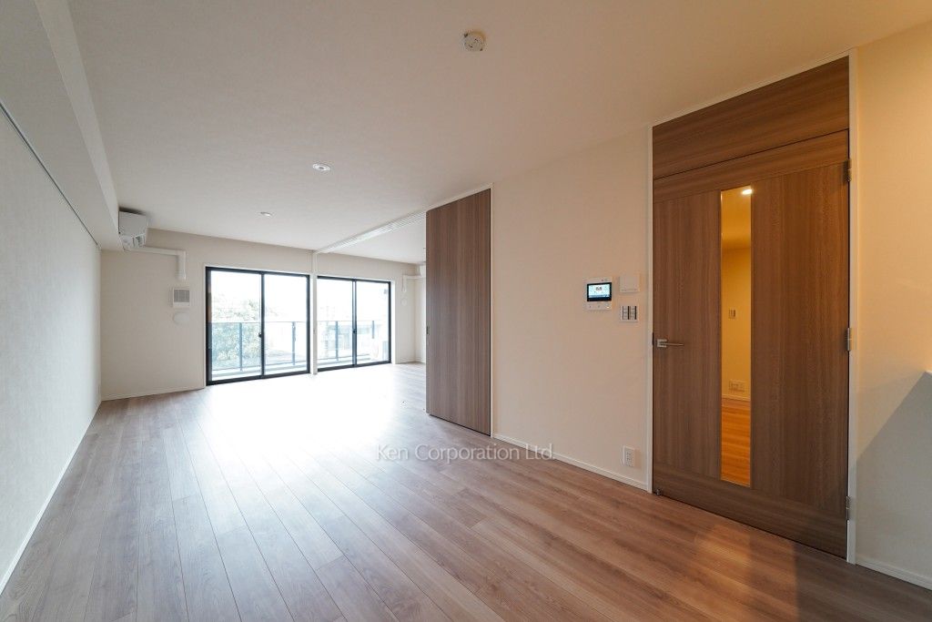 三田聖坂ガーデンレジデンスの写真 居室（LDなど） ※7階の同じ間取タイプを撮影。仕様が異なることがあります。