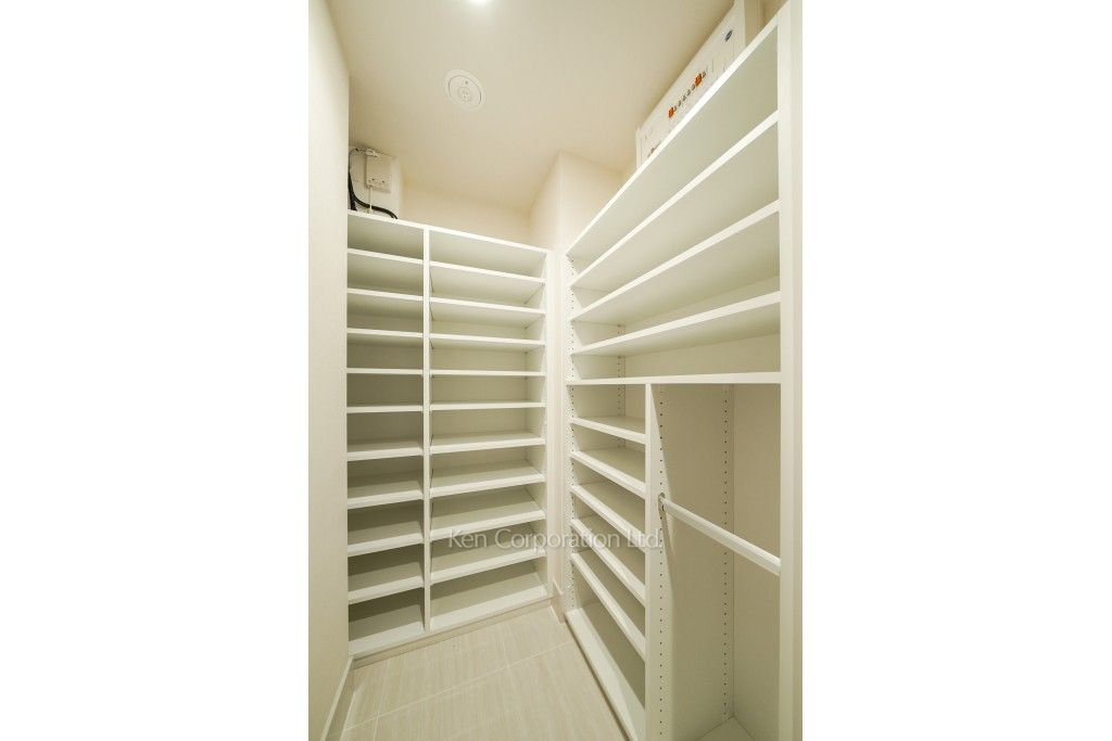三田聖坂ガーデンレジデンスの写真 シューズインクローゼット ※7階の同じ間取タイプを撮影。仕様が異なることがあります。