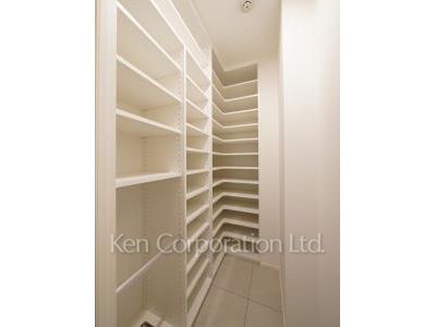 パークコート神宮北参道ザタワーの写真 シューズインクローゼット