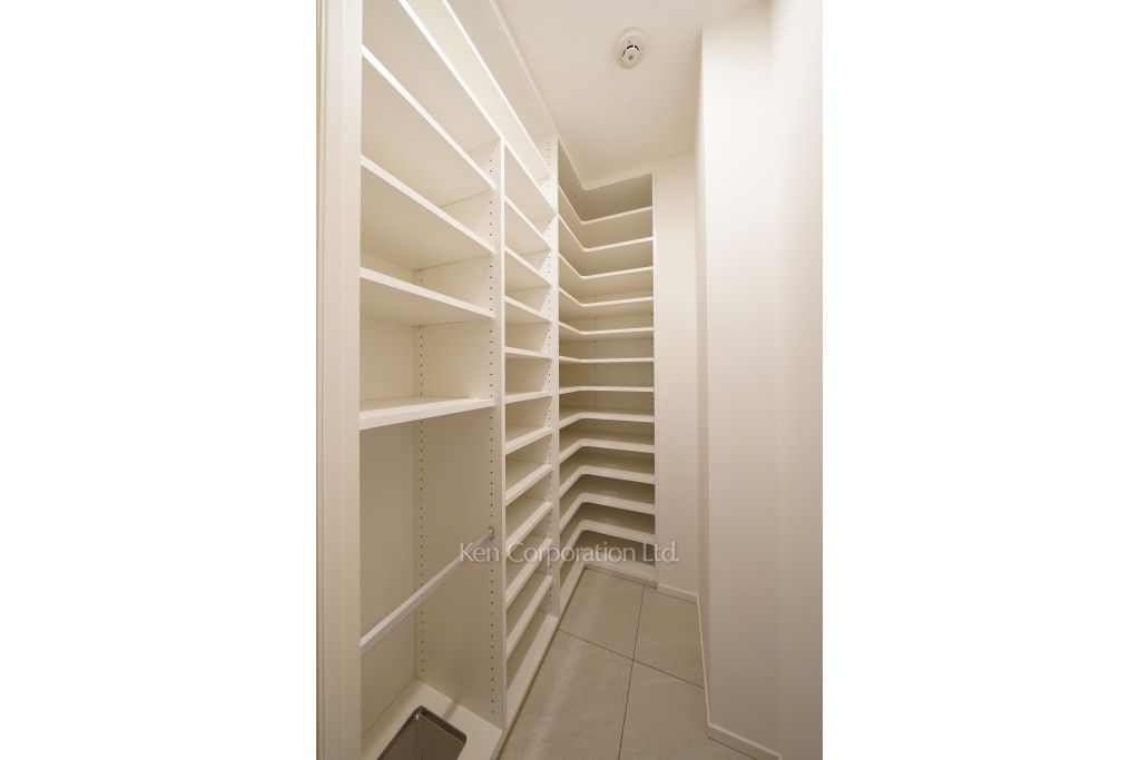 パークコート神宮北参道ザタワーの写真 シューズインクローゼット