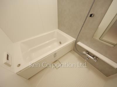 コンフォリア東新宿の写真 バスルーム ※6階の同じ間取タイプを撮影。仕様が異なることがあります。