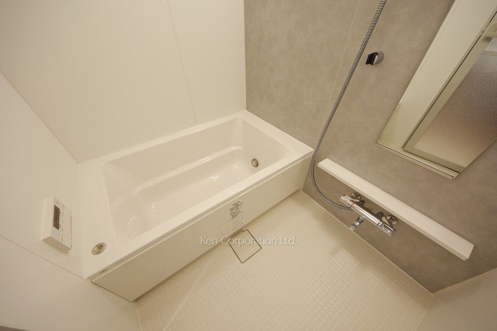 コンフォリア東新宿の写真 バスルーム ※6階の同じ間取タイプを撮影。仕様が異なることがあります。