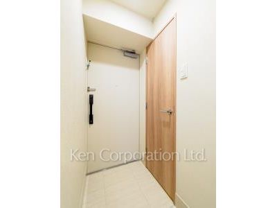 市谷台町坂フロントの写真 玄関 ※3階の同じ間取タイプを撮影。仕様が異なることがあります。