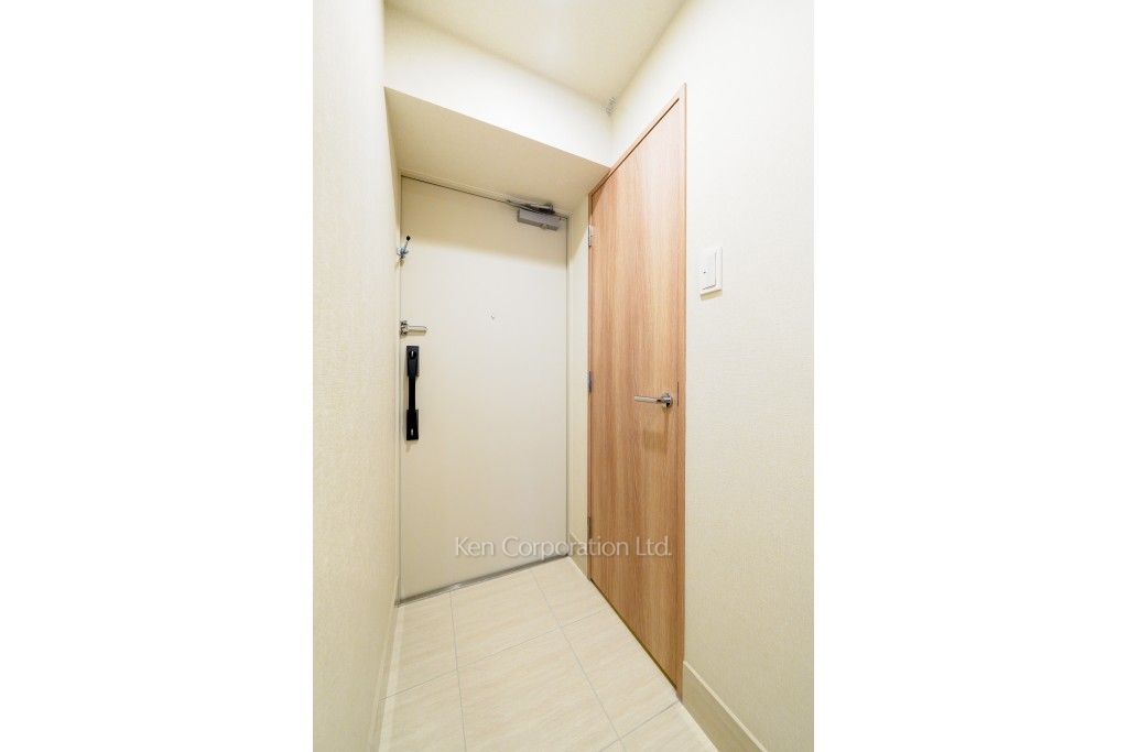 市谷台町坂フロントの写真 玄関 ※3階の同じ間取タイプを撮影。仕様が異なることがあります。