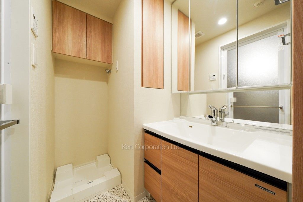 市谷台町坂フロントの写真 パウダールーム ※3階の同じ間取タイプを撮影。仕様が異なることがあります。