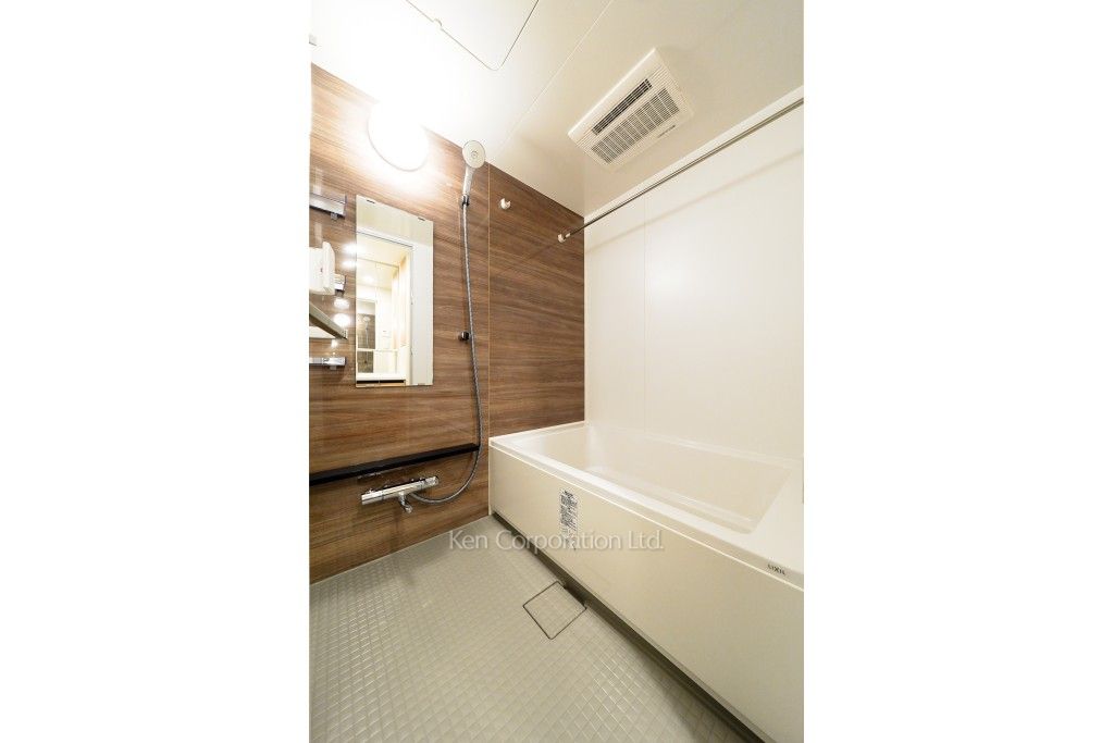 市谷台町坂フロントの写真 バスルーム ※3階の同じ間取タイプを撮影。仕様が異なることがあります。