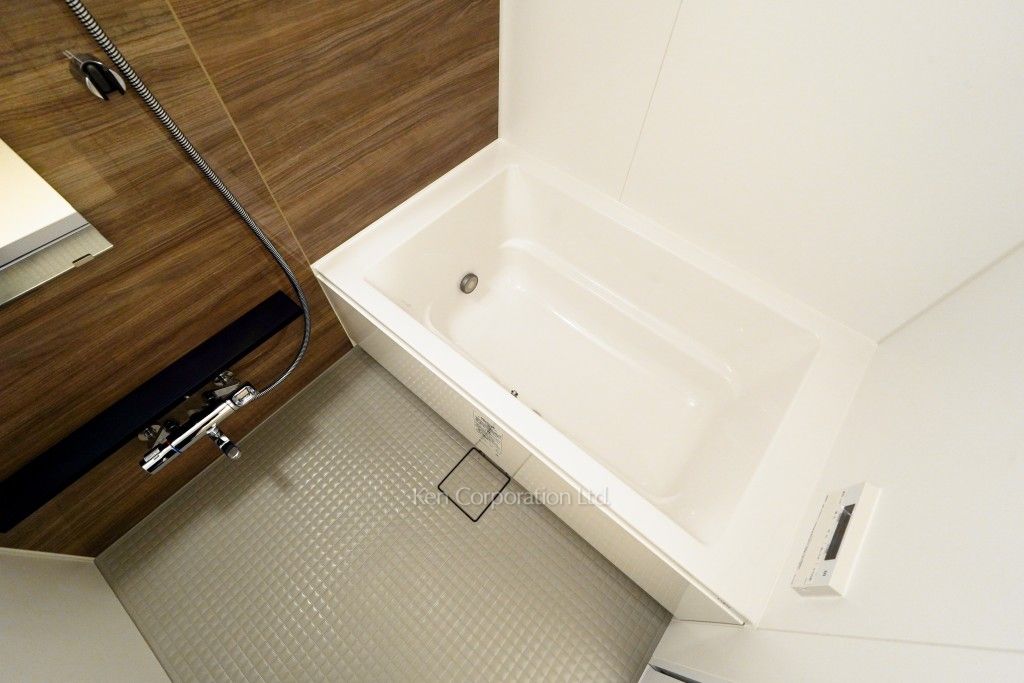 市谷台町坂フロントの写真 バスルーム ※3階の同じ間取タイプを撮影。仕様が異なることがあります。