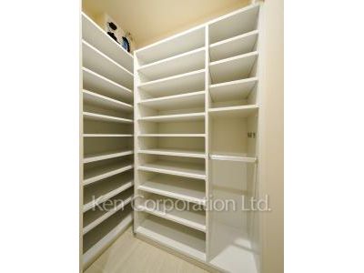 三田聖坂ガーデンレジデンスの写真 シューズインクローゼット