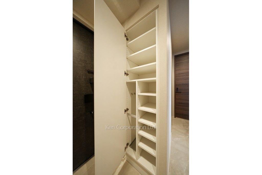 ルフォンプログレ渋谷ヒルトップの写真 シューズクローゼット ※14階の同じ間取タイプを撮影。仕様が異なることがあります。