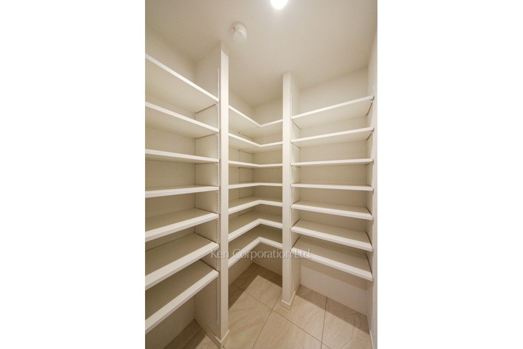 ラ・カーサ広尾の写真 シューズインクローゼット