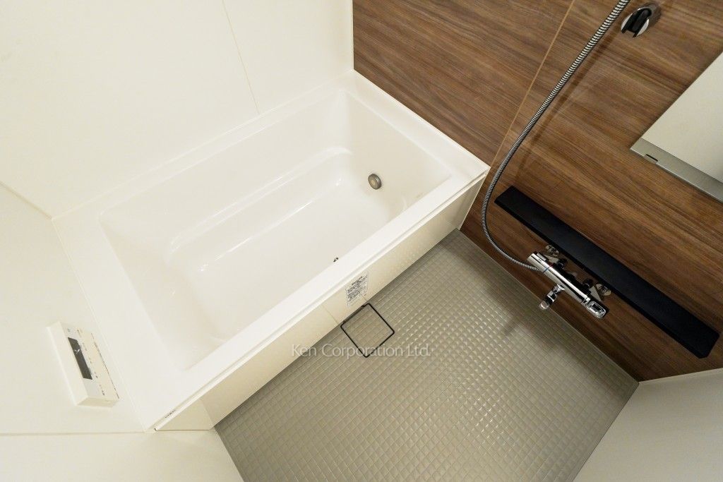 市谷台町坂フロントの写真 バスルーム ※2階の同じ間取タイプを撮影。仕様が異なることがあります。