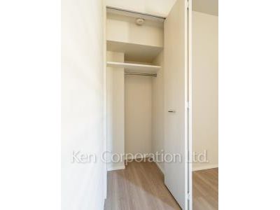 市谷台町坂フロントの写真 クローゼット ※2階の同じ間取タイプを撮影。仕様が異なることがあります。