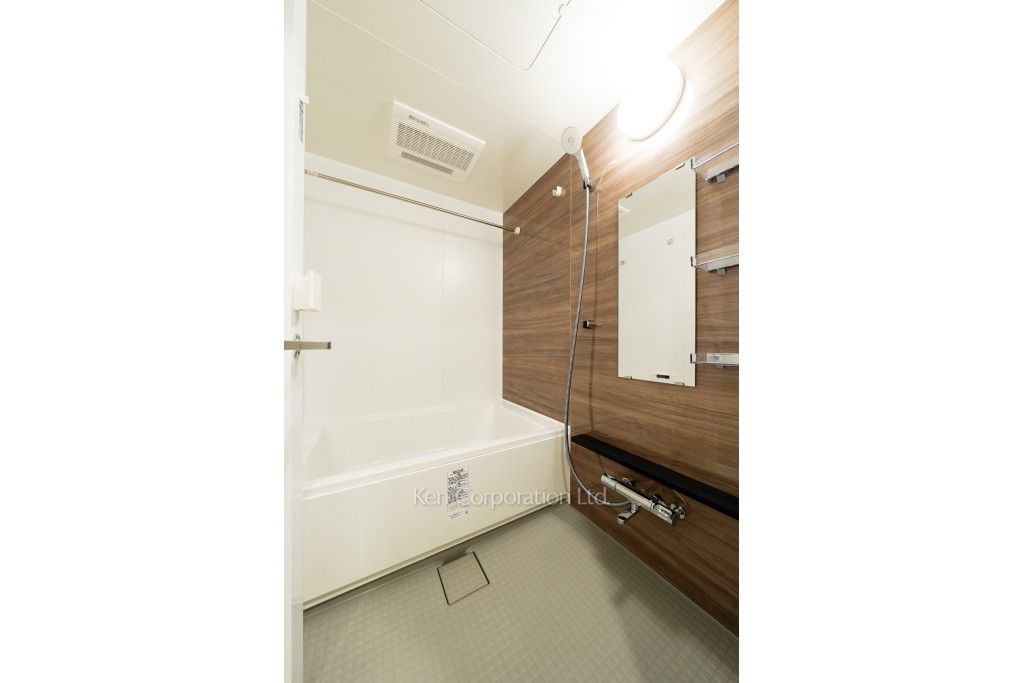 市谷台町坂フロントの写真 バスルーム ※2階の同じ間取タイプを撮影。仕様が異なることがあります。