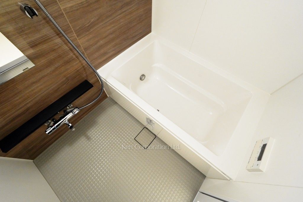 市谷台町坂フロントの写真 バスルーム ※6階の同じ間取タイプを撮影。仕様が異なることがあります。