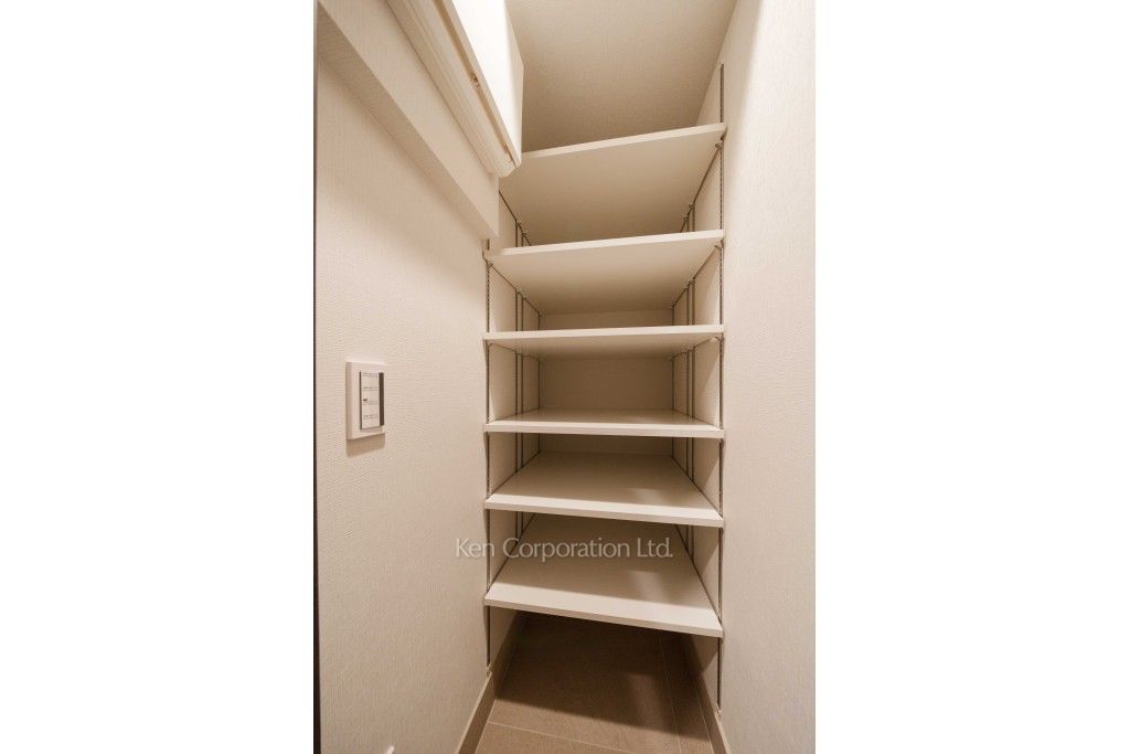 ピアース渋谷本町レジデンスの写真 シューズインクローゼット