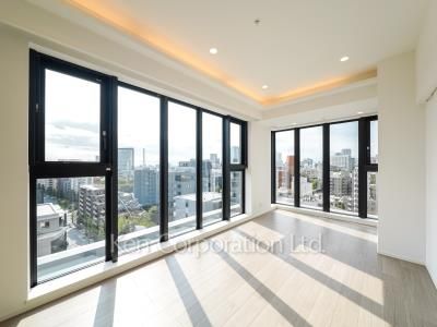 居室（LDなど） ※11階の同じ間取タイプを撮影。仕様が異なることがあります。