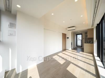 居室（LDなど） ※11階の同じ間取タイプを撮影。仕様が異なることがあります。