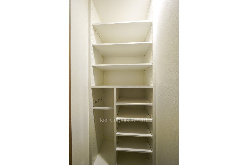 ザ・パークハビオSOHO南青山の写真 シューズインクローゼット ※11階の同じ間取タイプを撮影。仕様が異なることがあります。