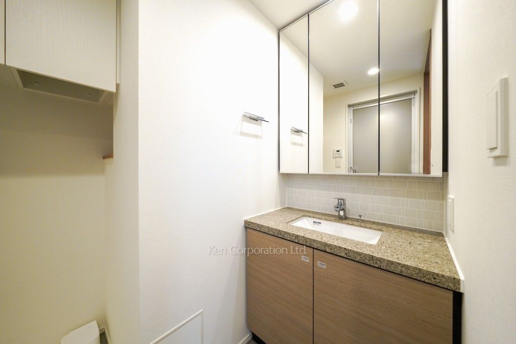 ザ・パークハビオSOHO南青山の写真 パウダールーム ※11階の同じ間取タイプを撮影。仕様が異なることがあります。