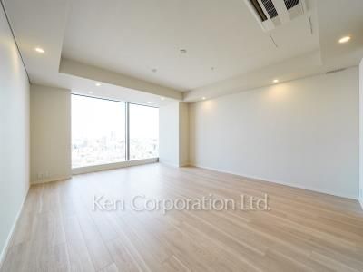 ラ・トゥール新宿ファーストの写真 居室（LDなど） ※23階の同じ間取タイプを撮影。仕様が異なることがあります。