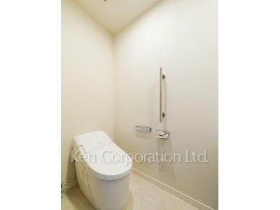 ラ・トゥール新宿ファーストの写真 トイレ ※23階の同じ間取タイプを撮影。仕様が異なることがあります。