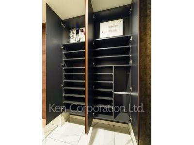 ラ・トゥール新宿ファーストの写真 シューズクローゼット ※23階の同じ間取タイプを撮影。仕様が異なることがあります。