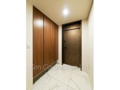 ラ・トゥール新宿ファーストの写真 玄関 ※23階の同じ間取タイプを撮影。仕様が異なることがあります。