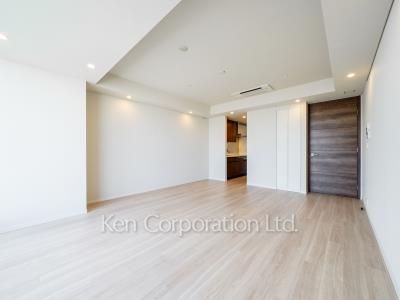 ラ・トゥール新宿ファーストの写真 居室（LDなど） ※23階の同じ間取タイプを撮影。仕様が異なることがあります。