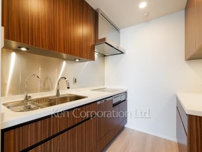 ラ・トゥール新宿ファーストの写真 キッチン ※23階の同じ間取タイプを撮影。仕様が異なることがあります。