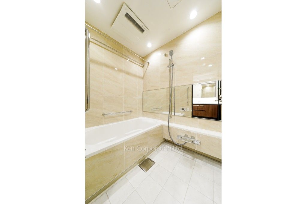 ラ・トゥール新宿ファーストの写真 バスルーム ※23階の同じ間取タイプを撮影。仕様が異なることがあります。