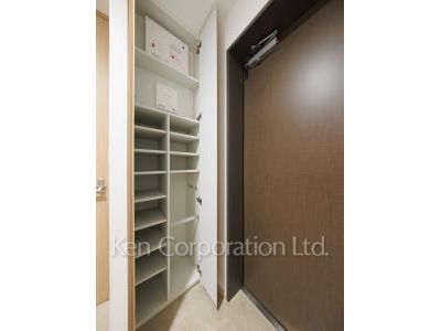 リビオレジデンス西麻布の写真 シューズクローゼット ※6階の同じ間取タイプを撮影。仕様が異なることがあります。