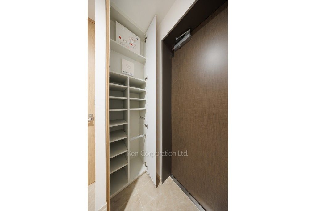 リビオレジデンス西麻布の写真 シューズクローゼット ※6階の同じ間取タイプを撮影。仕様が異なることがあります。