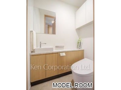 リビオレジデンス西麻布の写真 トイレ　※MODEL ROOM ※15階の同じ間取タイプを撮影。仕様が異なることがあります。