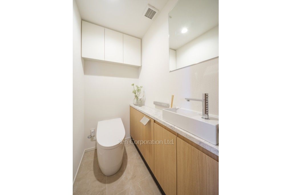 リビオレジデンス西麻布の写真 トイレ　※MODEL ROOM ※8階の同じ間取タイプを撮影。仕様が異なることがあります。