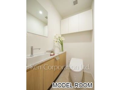 トイレ　※MODEL ROOM ※20階の同じ間取タイプを撮影。仕様が異なることがあります。