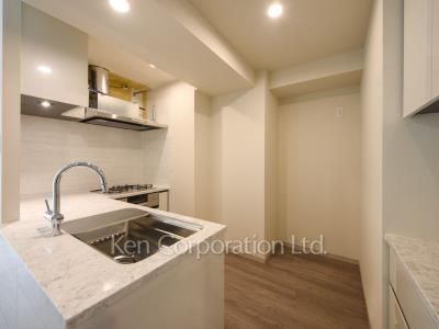 LEGASIS Daikanyamaの写真 キッチン