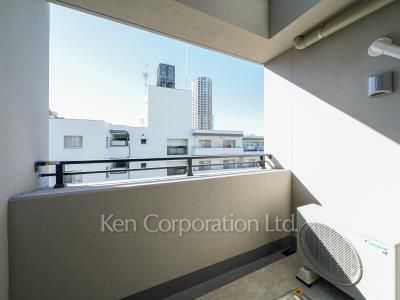 LEGASIS Daikanyamaの写真 バルコニー