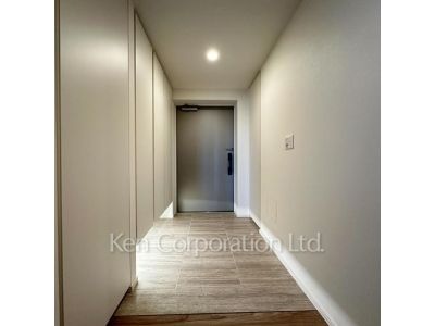 玄関 ※写真・画像は実際と異なる場合がございます。部屋写真は同一タイプのものです。（ただし、画像中にタイプ名の記載がある場合はその記載内容を優先します。）