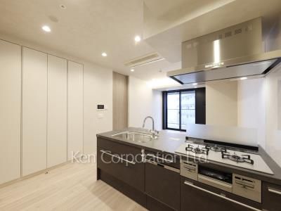 青朋レジデンスの写真 キッチン ※13階の同じ間取タイプを撮影。仕様が異なることがあります。