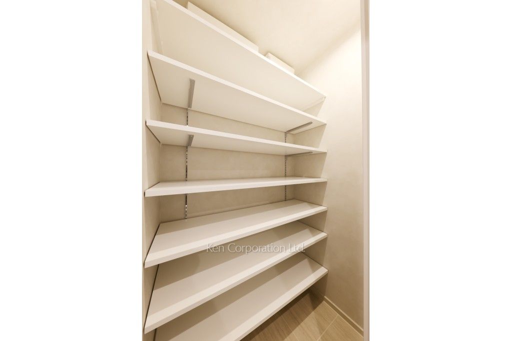 青朋レジデンスの写真 シューズインクローゼット ※13階の同じ間取タイプを撮影。仕様が異なることがあります。