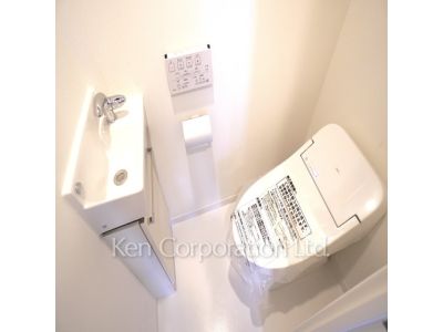 トイレ ※写真・画像は実際と異なる場合がございます。部屋写真は同一タイプのものです。（ただし、画像中にタイプ名の記載がある場合はその記載内容を優先します。）