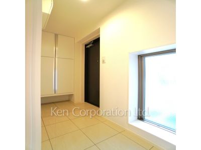 AGRATIO TERRACE 恵比寿の写真 玄関 ※写真・画像は実際と異なる場合がございます。部屋写真は同一タイプのものです。（ただし、画像中にタイプ名の記載がある場合はその記載内容を優先します。）