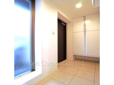 AGRATIO TERRACE 恵比寿の写真 玄関 ※写真・画像は実際と異なる場合がございます。部屋写真は同一タイプのものです。（ただし、画像中にタイプ名の記載がある場合はその記載内容を優先します。）