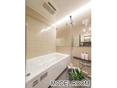 バスルーム　※MODEL ROOM ※7階の同じ間取タイプを撮影。仕様が異なることがあります。