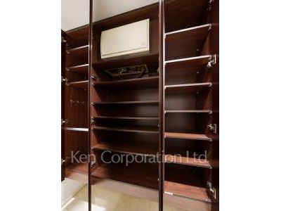 プレミスト赤坂檜町公園の写真 シューズクローゼット