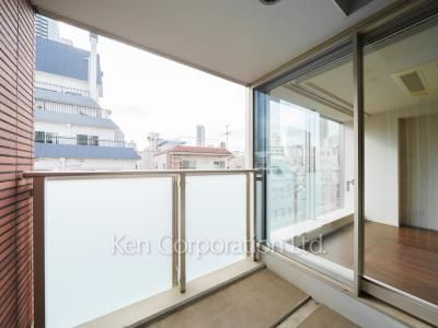 プレミスト赤坂檜町公園の写真 バルコニー