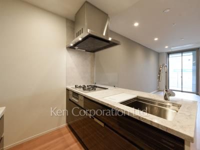 レガシス中目黒の写真 キッチン ※7階の同じ間取タイプを撮影。仕様が異なることがあります。