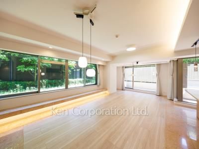 パークハウス市谷砂土原町レフィナールの写真 居室（LDなど）