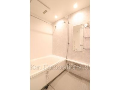 バスルーム ※写真・画像は実際と異なる場合がございます。部屋写真は同一タイプのものです。（ただし、画像中にタイプ名の記載がある場合はその記載内容を優先します。）